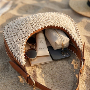 Bolsa de praia de crochê off white Amalfi com alça de couro ecológico