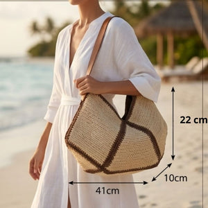 Medidas da bolsa de praia de palha Lívia: 41 cm de largura, 22 cm de altura e 10 cm de profundidade
