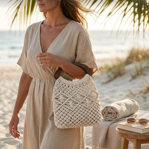 bolsa de crochê com alca em madeira