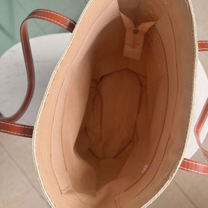 bolsa de palha com interior forrado