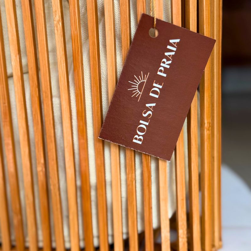 bolsa artesanal de bambu chic e minimalista