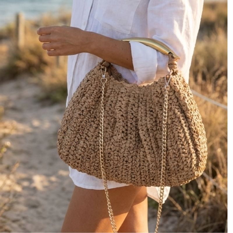 bolsa de palha com dourado
