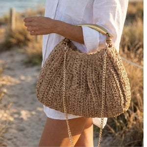 bolsa de palha com dourado