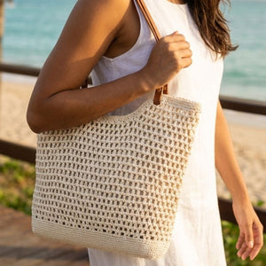 bolsa de crochê bege elegante com alça de ombro