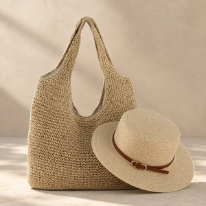 Conjunto de praia bege: bolsa de palha rattan e chapéu Panamá Mirella